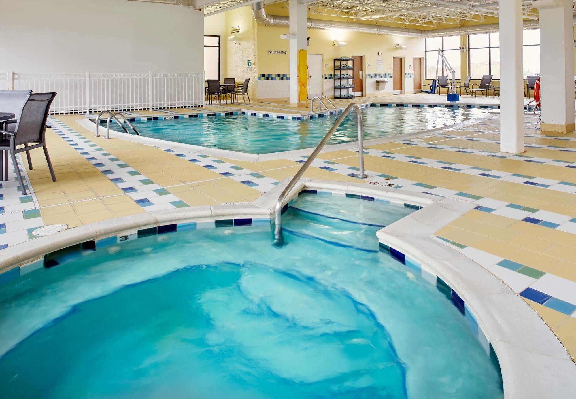 Fairfield Inn & Suites By Marriott Cleveland Beachwood Exteriör bild